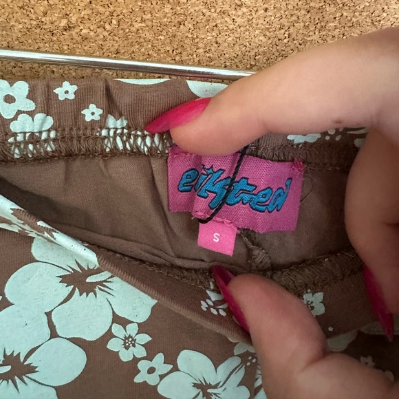 Honolulu Shorts - Picture 13 of 14